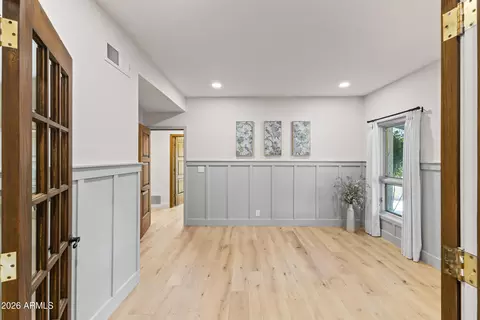 Entry Way - 230 W Morten Ave, Phoenix, AZ 85021 photo 6 of 7