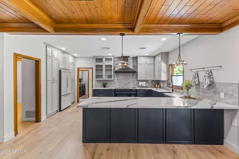 Kitchen - 230 W Morten Ave, Phoenix, AZ 85021 photo 1 of 13