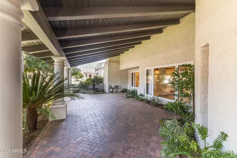 Exterior - 230 W Morten Ave, Phoenix, AZ 85021 photo 4 of 15