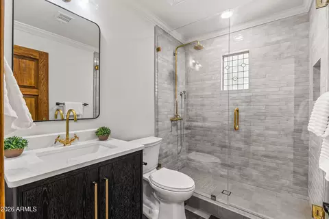Bath - 230 W Morten Ave, Phoenix, AZ 85021 photo 12 of 12