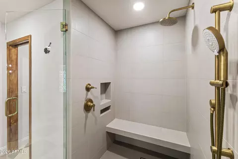 Bath - 230 W Morten Ave, Phoenix, AZ 85021 photo 10 of 12