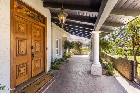 Exterior - 230 W Morten Ave, Phoenix, AZ 85021 photo 6 of 15