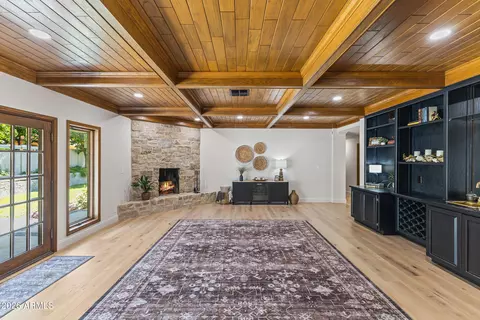 Living - 230 W Morten Ave, Phoenix, AZ 85021 photo 7 of 11