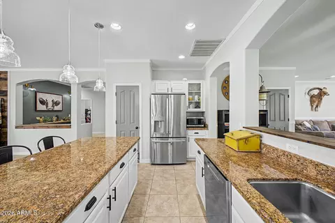 Kitchen - 4382 E Killarney St, Gilbert, AZ 85298 photo 6 of 6