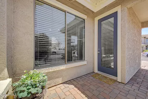 Exterior - 4382 E Killarney St, Gilbert, AZ 85298 photo 2 of 17