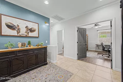 Entry Way - 4382 E Killarney St, Gilbert, AZ 85298 photo 4 of 8