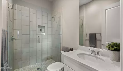 Bath - 3882 E Andalusia Ave, Gilbert, AZ 85298 photo 5 of 5