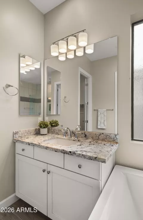 Bath - 3882 E Andalusia Ave, Gilbert, AZ 85298 photo 7 of 8