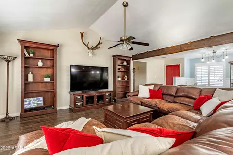 Living - 3570 W Pershing Ave, Phoenix, AZ 85029 photo 1 of 2