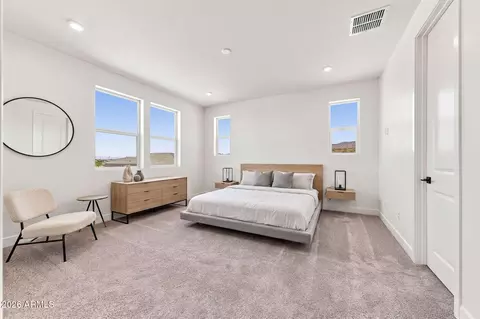 Bedroom - 2122 W Desert View Dr, Phoenix, AZ 85041 photo 5 of 7