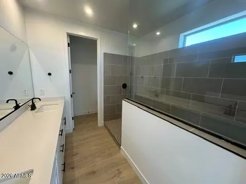 Bath - 2122 W Desert View Dr, Phoenix, AZ 85041 photo 2 of 2