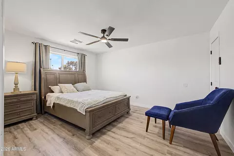 Bedroom - 3901 W Elm St, Phoenix, AZ 85019 photo 4 of 5