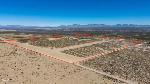 2940 N 4 Pillars Rd #-, Huachuca City, AZ 85616