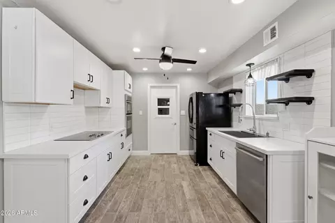 3345 E University Dr #12, Mesa, AZ 85213