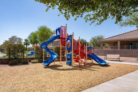 View/Area - 6919 E Peralta Cir, Mesa, AZ 85212 photo 3 of 4