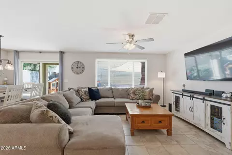 Living - 6919 E Peralta Cir, Mesa, AZ 85212 photo 2 of 3