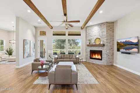Living - 1705 E Cliff Rose Dr, Payson, AZ 85541 photo 2 of 4