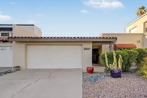 Exterior - 2631 E Beekman Pl, Phoenix, AZ 85016 photo 4 of 16