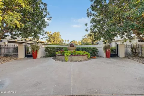 Exterior - 2631 E Beekman Pl, Phoenix, AZ 85016 photo 10 of 16