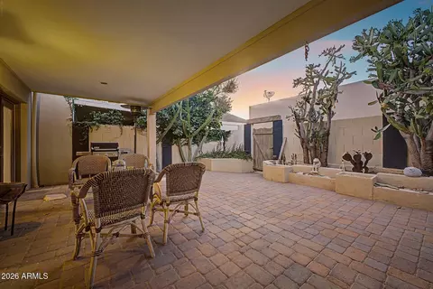 Exterior - 2631 E Beekman Pl, Phoenix, AZ 85016 photo 5 of 16