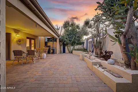 Exterior - 2631 E Beekman Pl, Phoenix, AZ 85016 photo 6 of 16