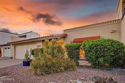 Exterior - 2631 E Beekman Pl, Phoenix, AZ 85016 photo 3 of 16