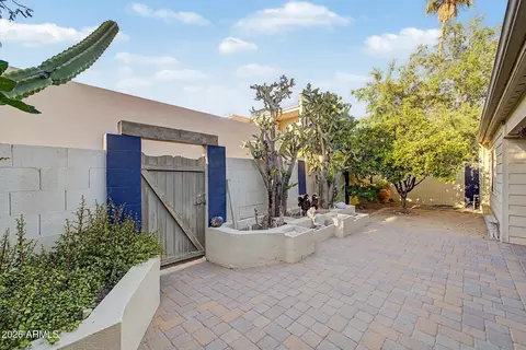 Exterior - 2631 E Beekman Pl, Phoenix, AZ 85016 photo 7 of 16