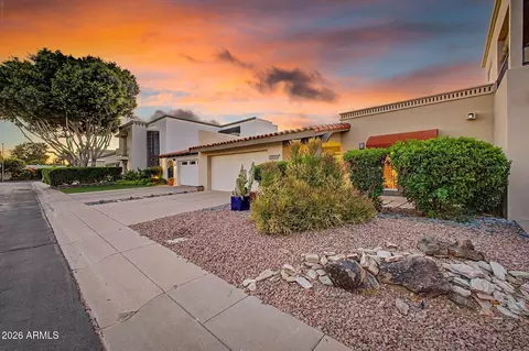 Exterior - 2631 E Beekman Pl, Phoenix, AZ 85016 photo 2 of 16