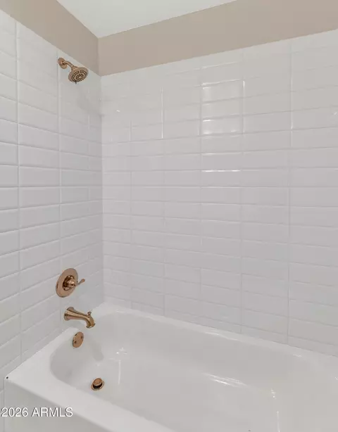 Bath - 5109 N 33rd St, Phoenix, AZ 85018 photo 6 of 6