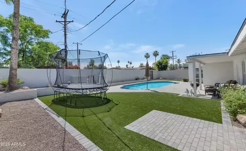 Exterior - 5109 N 33rd St, Phoenix, AZ 85018 photo 2 of 5