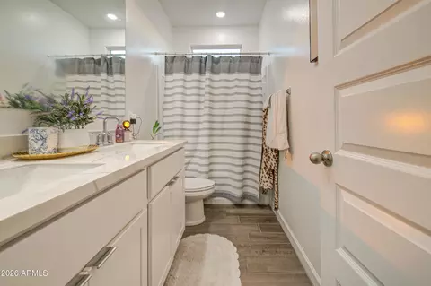 Bath - 2968 W Shanley Ave, Apache Junction, AZ 85120 photo 8 of 10