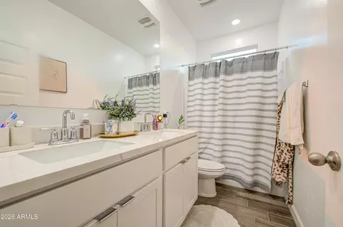 Bath - 2968 W Shanley Ave, Apache Junction, AZ 85120 photo 9 of 10