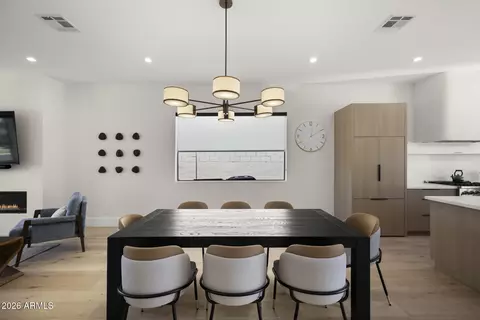 Dining - 4546 E Campbell Ave, Phoenix, AZ 85018 photo 1 of 5