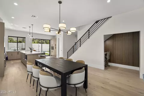 Dining - 4546 E Campbell Ave, Phoenix, AZ 85018 photo 3 of 5