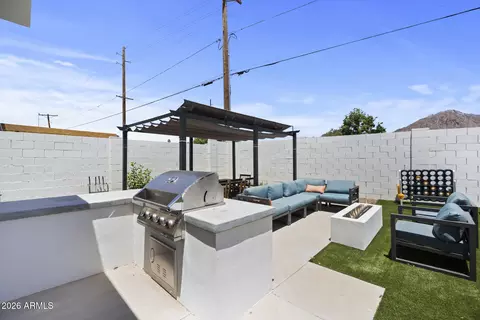 Exterior - 4546 E Campbell Ave, Phoenix, AZ 85018 photo 6 of 10