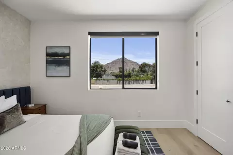 Bedroom - 4546 E Campbell Ave, Phoenix, AZ 85018 photo 4 of 8