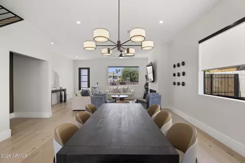 Dining - 4546 E Campbell Ave, Phoenix, AZ 85018 photo 4 of 5