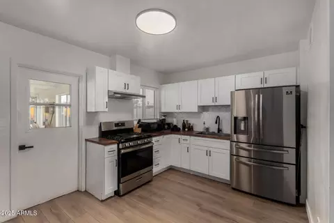 829 W Mitchell Dr, Phoenix, AZ 85013