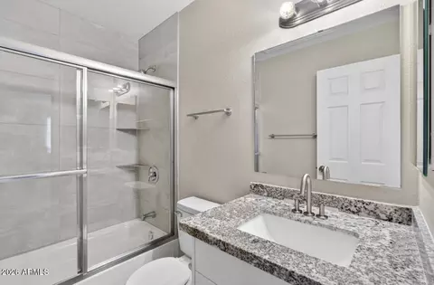 Bath - 8901 W Vale Dr, Phoenix, AZ 85037 photo 4 of 5