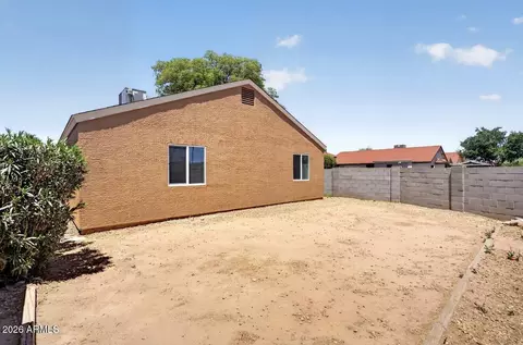 Exterior - 8901 W Vale Dr, Phoenix, AZ 85037 photo 2 of 4
