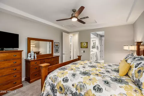 Bedroom - 2948 E Tina Dr, Phoenix, AZ 85050 photo 2 of 5