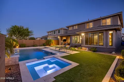 2948 E Tina Dr, Phoenix, AZ 85050
