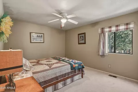 Bedroom - 4050 Apache Dr, Happy Jack, AZ 86024 photo 1 of 6