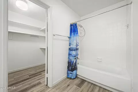 Bath - 4649 E Cheyenne Dr, Phoenix, AZ 85044 photo 2 of 3