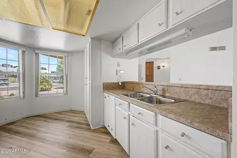 Kitchen - 4649 E Cheyenne Dr, Phoenix, AZ 85044 photo 5 of 5