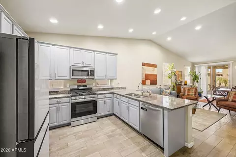Kitchen - 3862 E Narrowleaf Dr, Gilbert, AZ 85298 photo 3 of 5