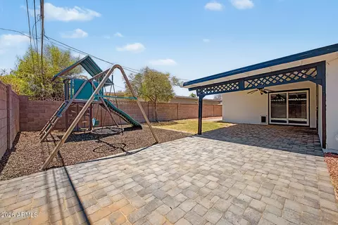 Exterior - 3601 E Laurel Ln, Phoenix, AZ 85028 photo 3 of 8