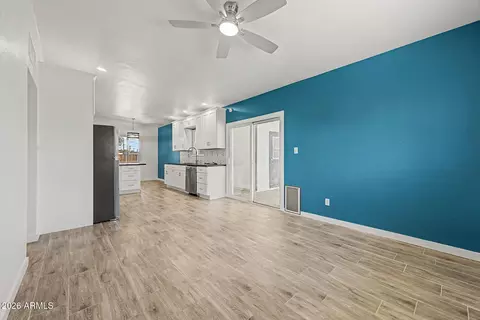 Living - 3601 E Laurel Ln, Phoenix, AZ 85028 photo 4 of 4