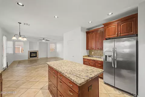 Kitchen - 2135 S Porter St, Gilbert, AZ 85295 photo 4 of 4