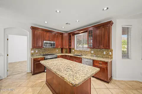 Kitchen - 2135 S Porter St, Gilbert, AZ 85295 photo 2 of 4